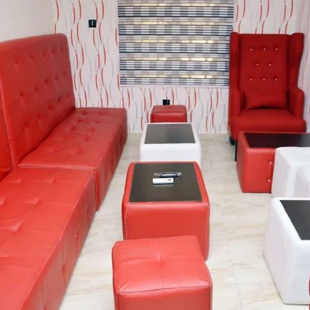City Nest Hotel Ogombo ภายนอก รูปภาพ