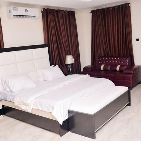 City Nest Hotel Ogombo ภายนอก รูปภาพ