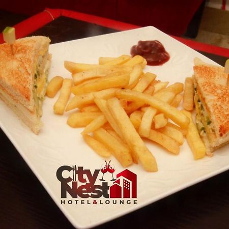 City Nest Hotel Ogombo ภายนอก รูปภาพ