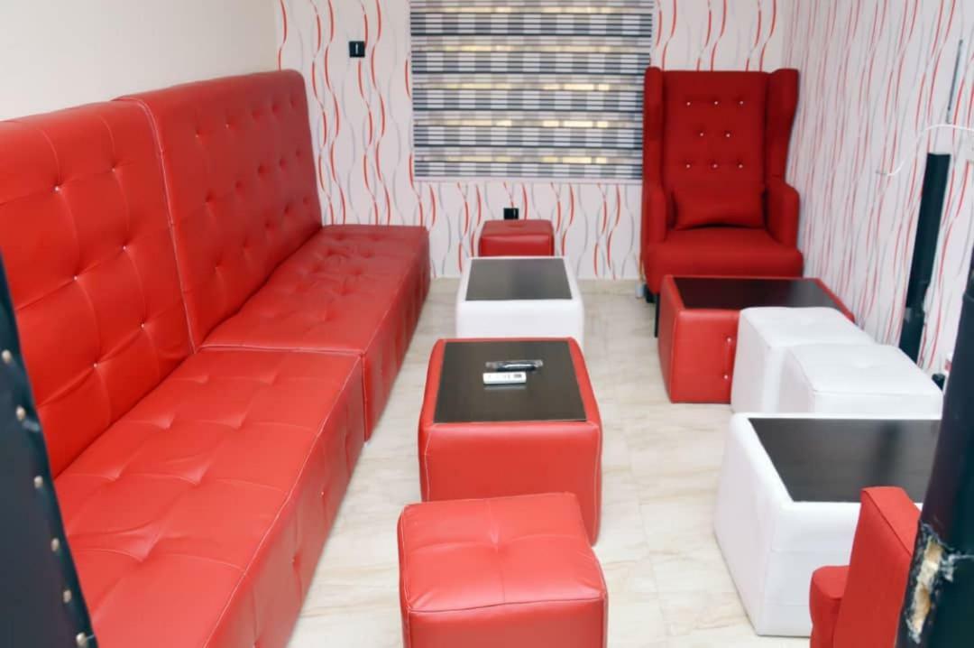 City Nest Hotel Ogombo ภายนอก รูปภาพ